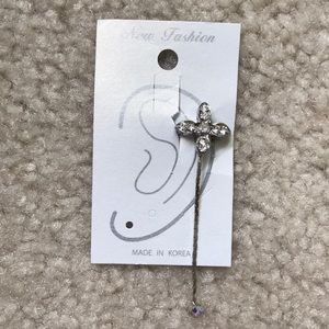 Delicate and unique ear cuff (no piercing)